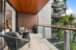 Elegant 1-BD Wynyard Quarter with Carpark